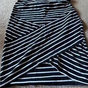 SHEIN Black and White Asymmetrical Striped Skirt